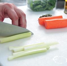 1 Сельдерей и морковь очистить и нарезать длинными тонкими брусочками 2 - фото 114