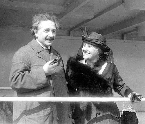 Эйнштейны на корабле возвращаются из Америки в Европу У двух выдающихся ученых - фото 2