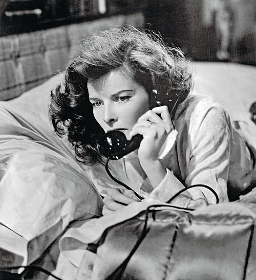 Katharine Hepburn BettmannCorbis Парижанка долго не подходит к телефону она - фото 14