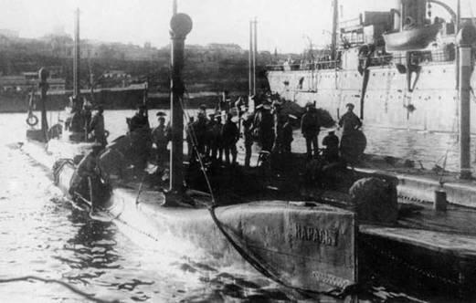 Подводная лодка Карась на Черном море 1910е гг - фото 152