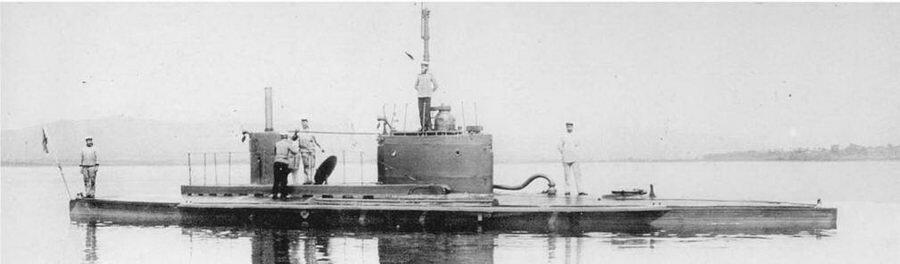 Подводная лодка Палтус У борта плавбазы 1910е гг - фото 163