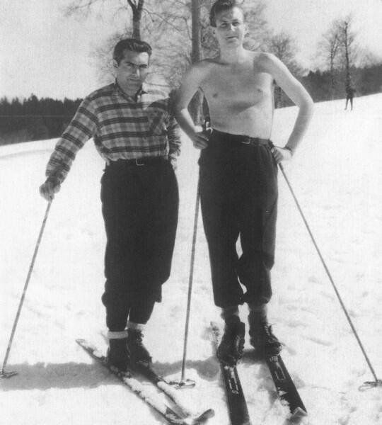 По снегу белому на лыжах я бегу С Николаем Тарасовым поэтом и спортивным - фото 16