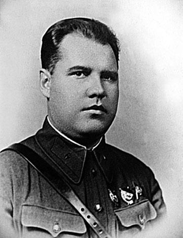 Член Военного совета 33й армии бригадный комиссар МД Шляхтин Снимок 1941 г - фото 8