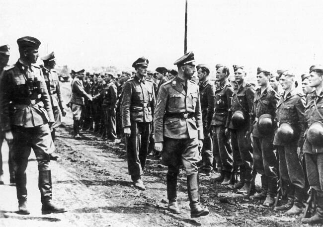 Г Гимлер проводит смотр подчиненных войск Наконецто командование Южного - фото 5