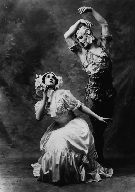 В Нижинский и Т Карсавина в балете Призрак розы Позднее Бакст передал - фото 9