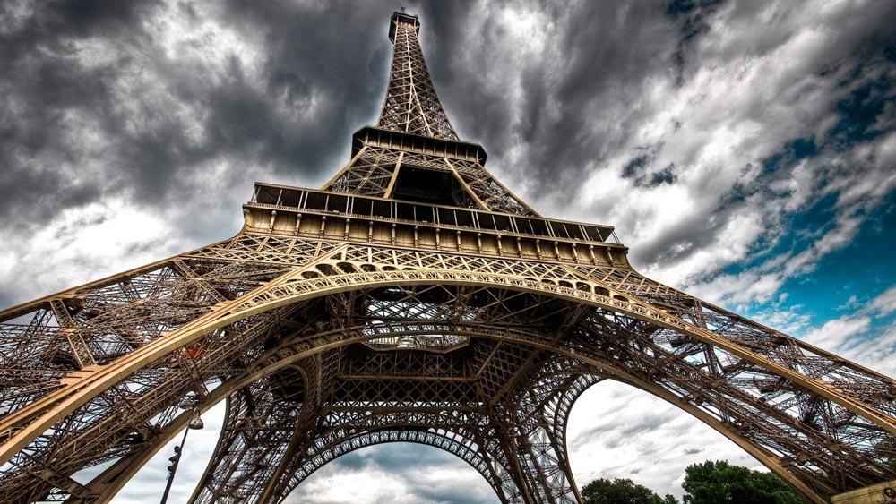 Рис 1 Эйфелева башня в Париже сделана из металла Разнообразные свойства - фото 1
