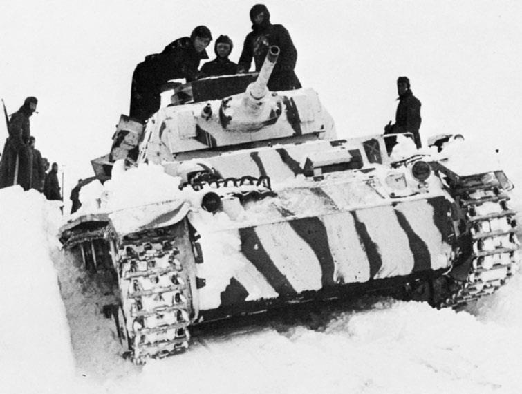Немецкий средний танк PzIII AusfJ Затем попал в 15й учебный - фото 5