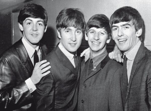 В середине шестидесятых музыка The Beatles начала меняться и развиваться по - фото 3