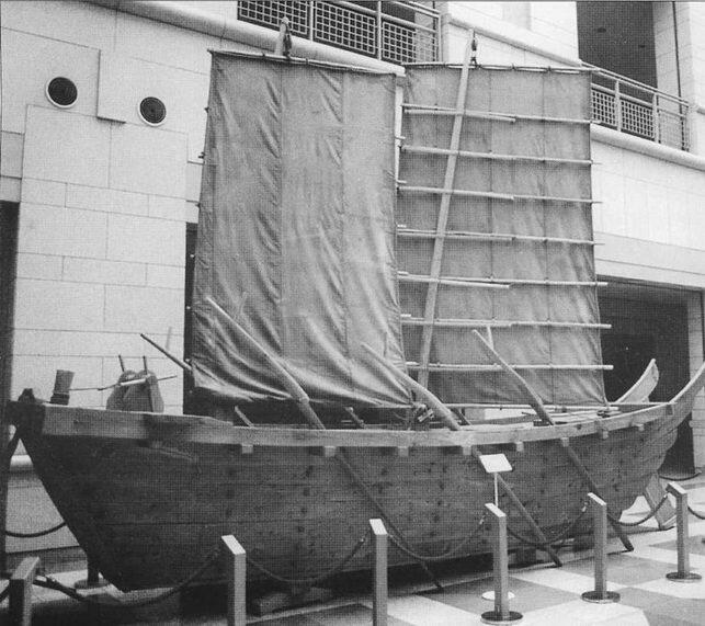 Корейский корабль эпохи Корё из Военного Мемориального музея в Сеуле Договор - фото 13