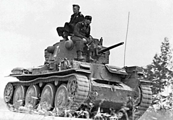 Немецкий легкий танк чехословацкого производства Pz38t Трудно не - фото 11