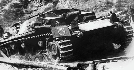 Немецкое штурмовое орудие StuG III Артштурм с короткоствольной 75мм - фото 13