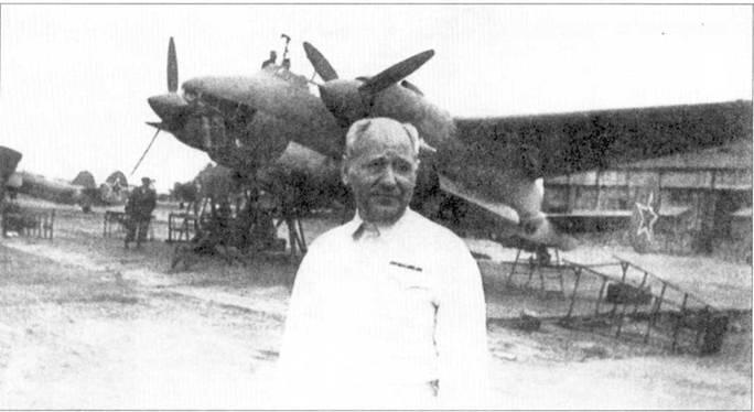 Андрей Николаевич Туполев у самолета Ту2 Омск 1942 год Проект получил - фото 2