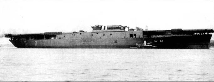 Авианосец CV9 Эссекс был спущен на воду 31 июля 1942 г на верфи - фото 3