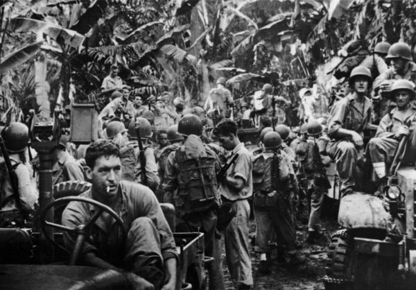 Высадка американских войск на остров Бугенвиль 6 апреля 1944 г Палубный - фото 62