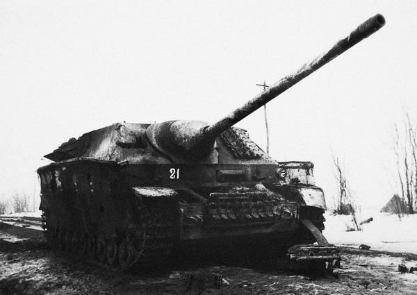 Истребитель танков PzIV70A подбитый в районе озера Балатон Февраль 1945 - фото 5