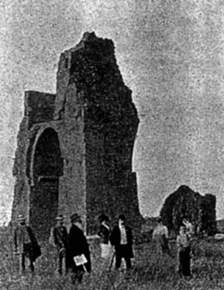 Гвидо фон Лист с членами своего Общества осматривает древние руины 1911 год - фото 6