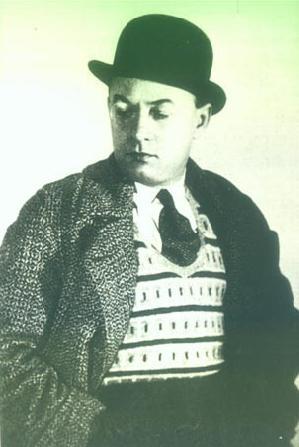 Молодой Ю Анненков впервые в Париже Молодой Анненков снимал ателье на той - фото 1
