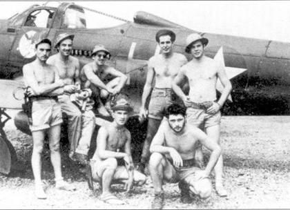 Радисты 41й эскадрильи групповой снимок 1942 г Истребитель Р400 с - фото 23