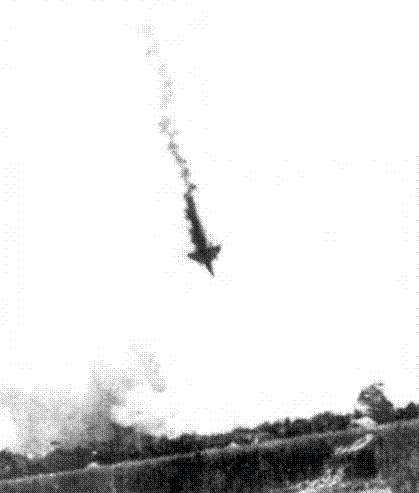 11 июля 1967 г пара МиГ21 и звено Ми Г17 атаковали над Хайдуонгом группу из - фото 13