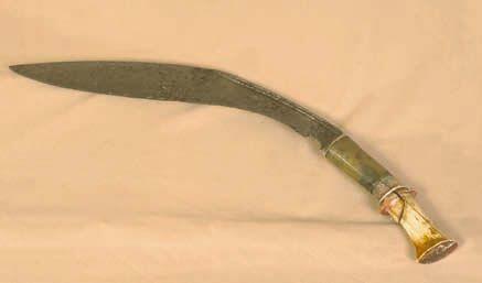 Нож кукри из собрания музея Царское село Говоря о форме рукояти ятагана - фото 10