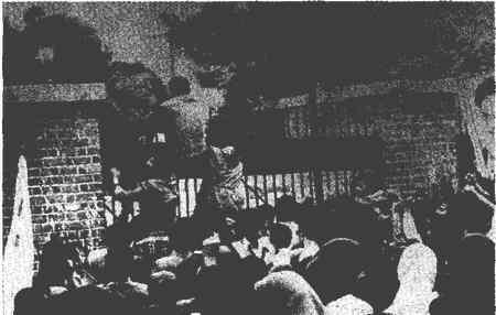 Захват посольства США в Тегеране 4 ноября 1979 года Возвращение аятоллы - фото 5