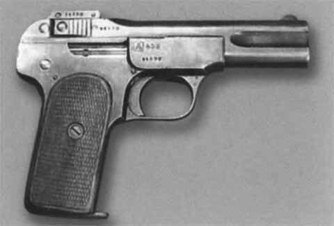 Самое популярное орудие политических покушений начала XX века пистолет - фото 34