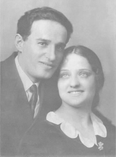 Владимир Григорьевич и Елена Семеновна Мень в день свадьбы 15 апреля 1934 г - фото 11