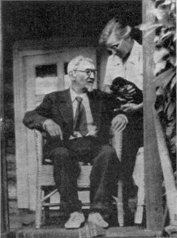 А И Куприн и Е М Куприна в доме творчества Голицыно 1937 г А И - фото 29