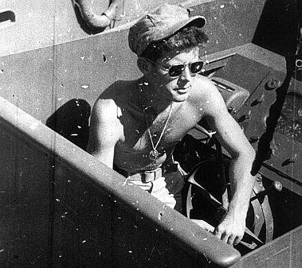 Лейтенант Джон Ф Кеннеди командир торпедного катера РТ109 Глава первая - фото 4