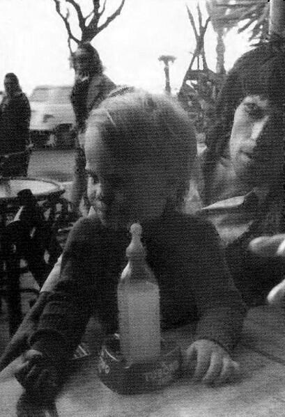 Кит с Марлоном в кафе Кит Марлон и Анита Тони Санчес умер 14 июня 2000 - фото 40