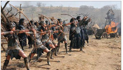 Hyrkanian archers from Khalar Zyms army attacking Conans village Khalars - фото 7