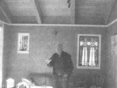На этих снимках поэта Майкла Палмера сделанных в его квартире в СанФранциско - фото 1