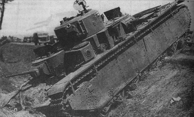 Повторивший судьбу французского колосса Брошенный танк Т35 Английский - фото 21