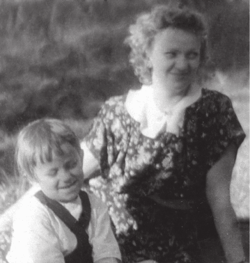Детство ТОТ ещё мальчик с мамой 1950е гг Как в Голливуде отпечаток на - фото 4