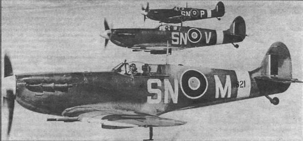 Группа Спитфайров VB из 243й эскадрильи над Англией 1942 г Второе - фото 13