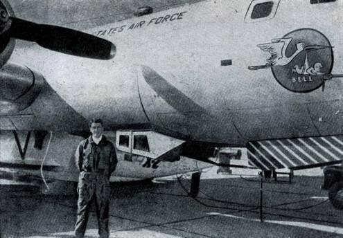 Полковник Эверест возле самолета В50 с подвешенным Х2 Х2 после - фото 16