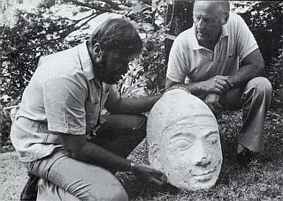 Вместе с Бьёрном Бюэ автор тотчас отправился на Мальдивы чтобы изучить статую - фото 4