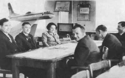 За создание самолета АН12 в 1962 году ведущим специалистам конструкторского - фото 35
