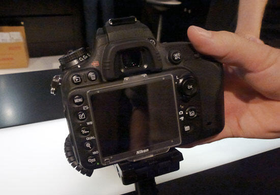 Фотоаппарат имеет стандартный байонет Nikon F сенсор с разрешением 243 Мп - фото 8