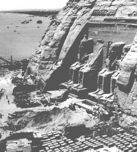 Здание Асуанской плотины в 1960х годах угрожало многим монументам В ходе - фото 36