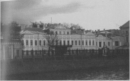 Фонтанный Дом в Петербурге во флигеле которого много лет жила A A Ахматова - фото 37