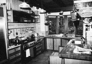 The interior of the main house kitchen photographed by police during their - фото 46