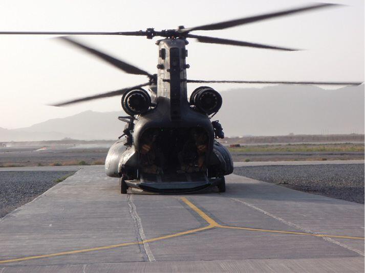 A CH47 helicopter like the one we used on the Kunar mission MH6 Little - фото 36