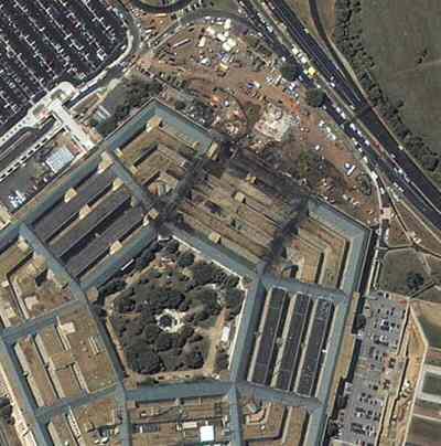Удар ощутили во всем Пентагоне Горючее самолета находившееся в его крыльях - фото 9