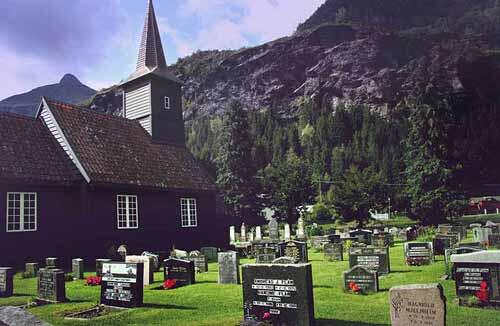 Деревенское кладбище Норвегия Геннадий Есаков Северное кладбище в - фото 201