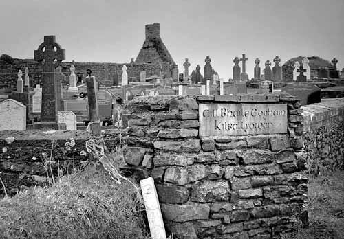 Кладбище Килбаллиоуэн в Ирландии Сергей Торопов Кладбище в Килкенни - фото 233