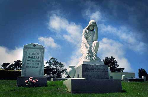 Итальянское кладбище в городке Колма США Николай Федоров Захоронение - фото 244