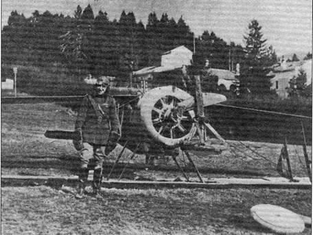 8 марта 1918 г Баркер улыбается по крайней мере он не сломал шею а самолёт - фото 8