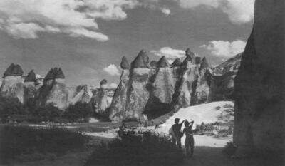 В 1963 году в 300 километрах к юговостоку от Анкары археологи обнаружили два - фото 3