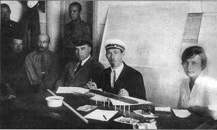 Заседание технического комитета на ГАЗ 11925 г В центре слева направо - фото 19